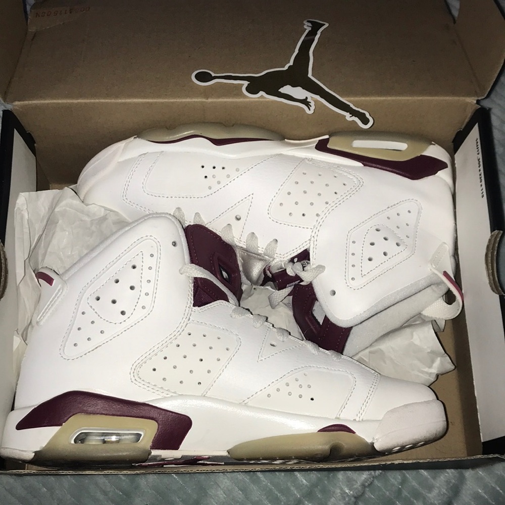 Air jordan 6 retro “maroon”